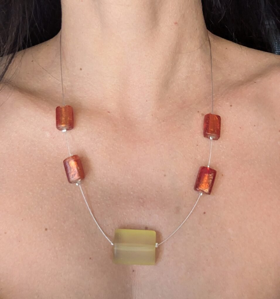 Collana in resina