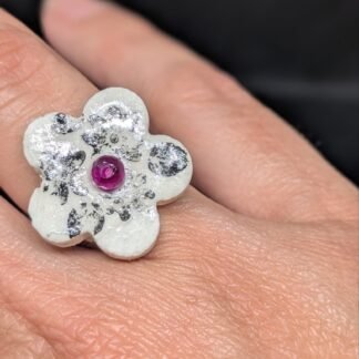 Anello regolabile in acciaio e ceramica con vetro austriaco