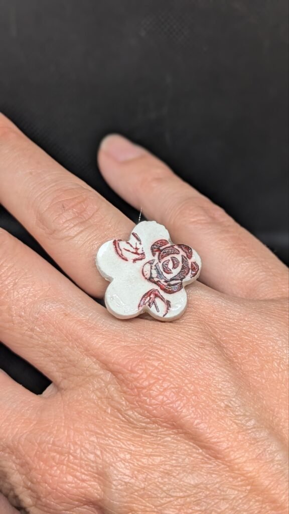 Anello regolabile in ceramica
